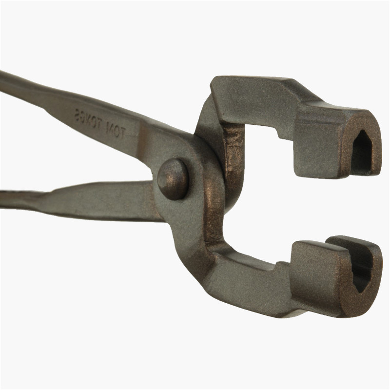 Tongs of blacksmith for knife blades