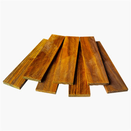 Natürliche Gaiac-Holzschuppen