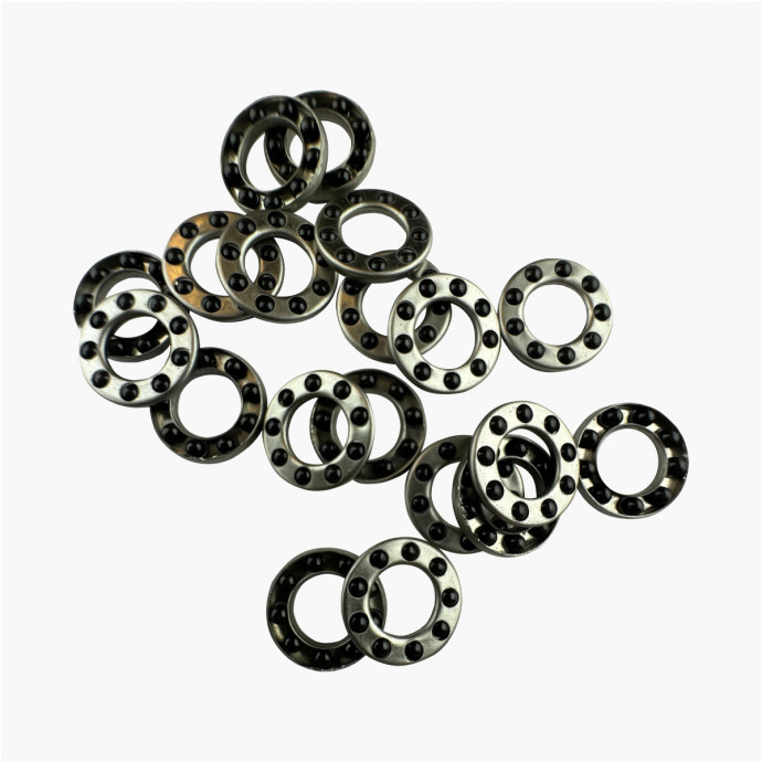 Ceramic ball bearings for folding knives