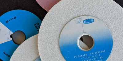 Comment comprendre la référence d'une meule de coutellerie ?